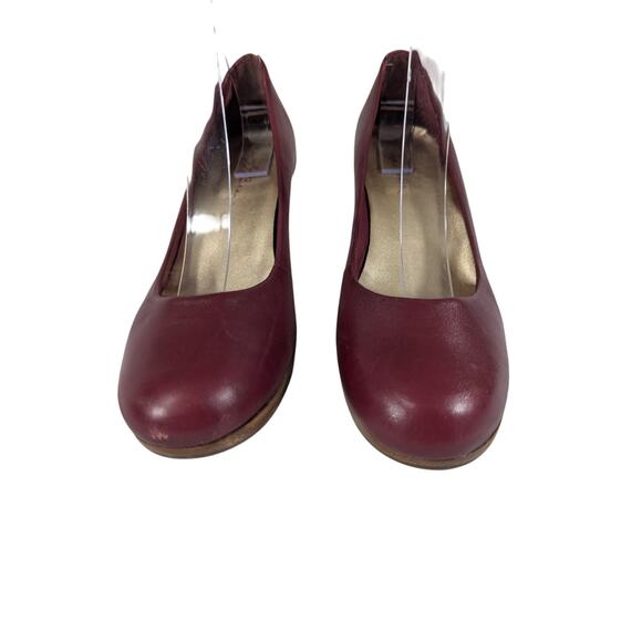 L.L. BEAN! BURGUNDY RED GENUINE LEATHER STACKED HEEL/PLATFORM PUMPS! SZ 6M - Picture 5 of 10